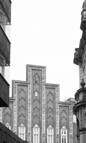 photodyssey_gallery_bremen_zwischen_den_gebaeuden_februar_2024